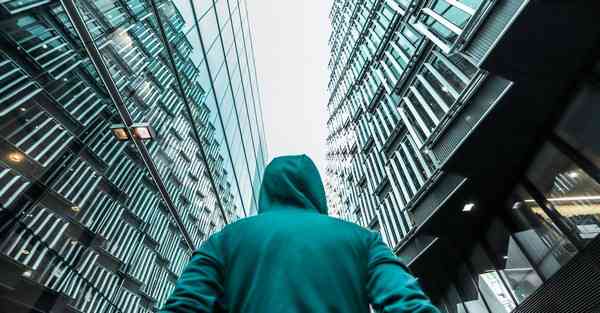 用智能机器制造智能机器人