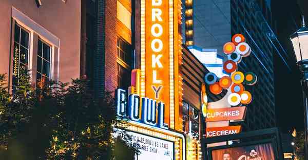 小头智能机器人，小机器人头像是什么牌子