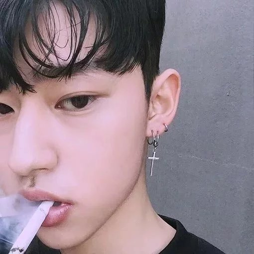 尹艳思唯